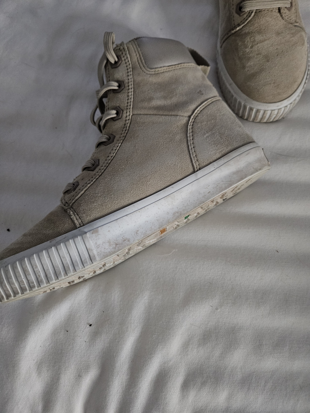 High-Top Timberland Boots - Picture 4 of 8